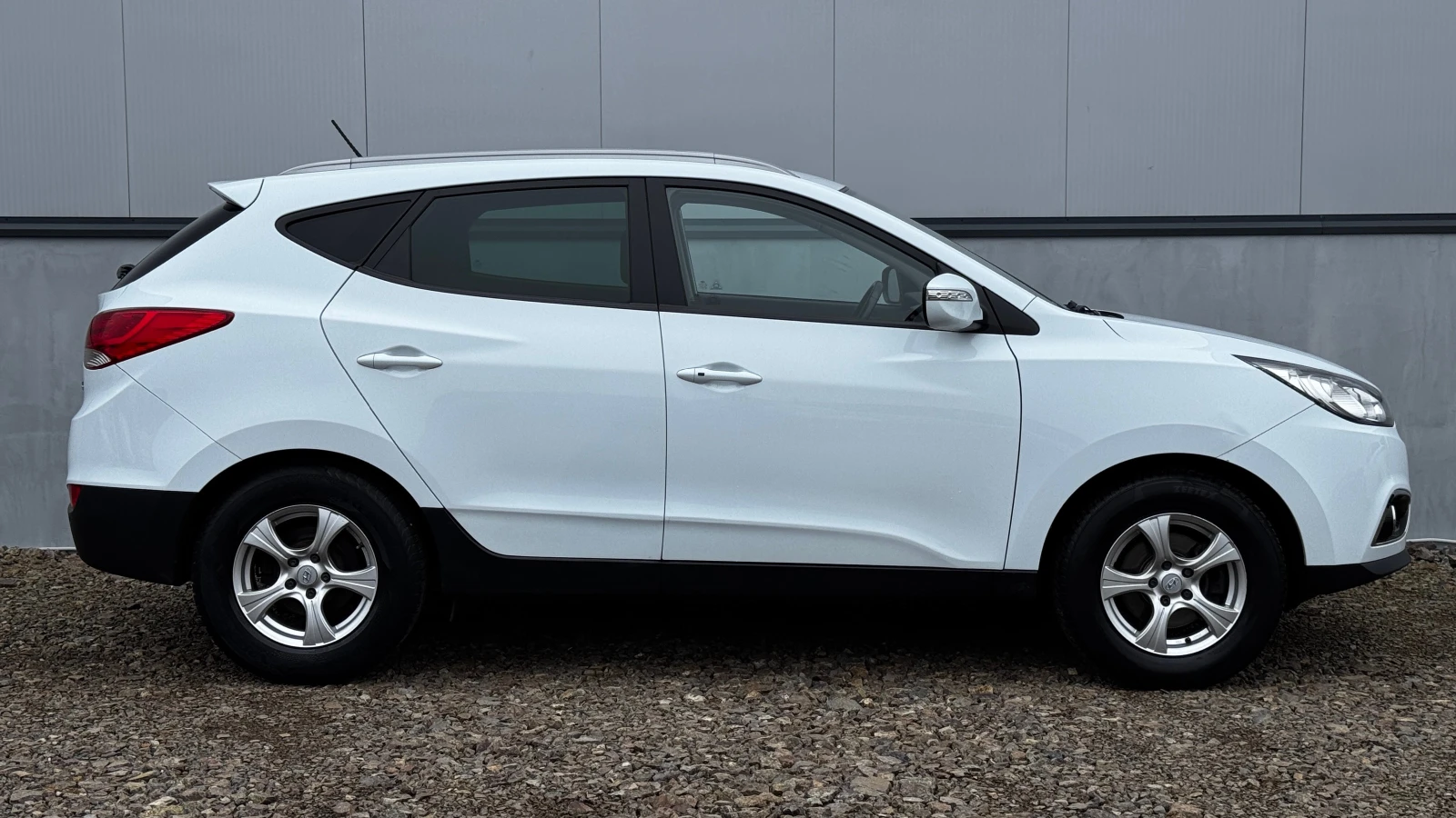 Hyundai IX35 2.0 Automat 4WD - изображение 4