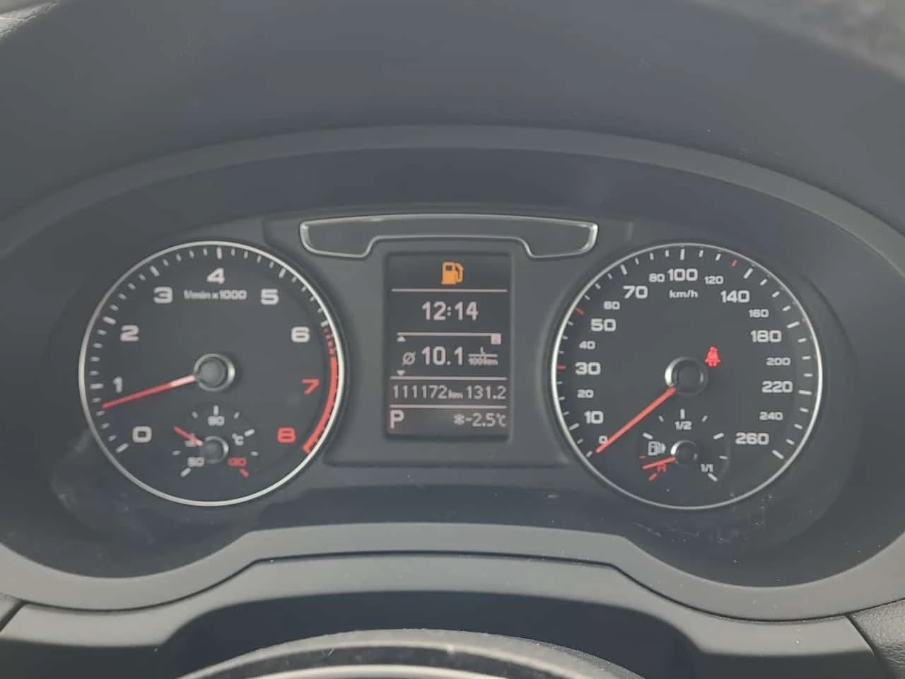 Audi Q3 * KOMFORT * * ПАНОРАМА* * ПОДГРЕВ* * AWD* , снимка 10 - Автомобили и джипове - 53848795