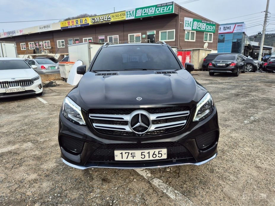 Mercedes-Benz GLE 350, снимка 5 - Автомобили и джипове - 53926635