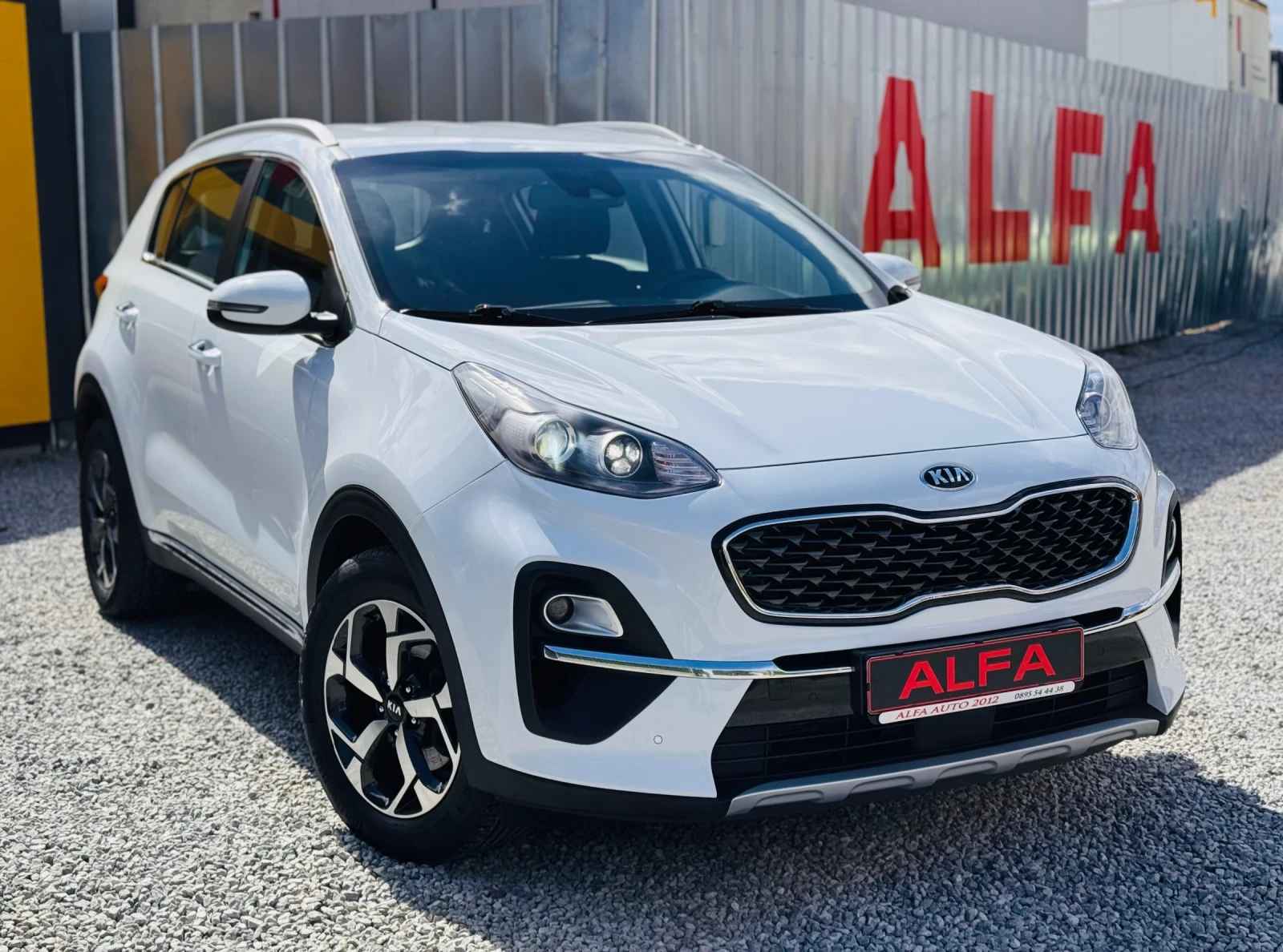 Kia Sportage 1.6T-БЕНЗИН/АВТОМАТИК/1 СОБСТВЕНИК/НОВА КОЛА/, снимка 5 - Автомобили и джипове - 54178798