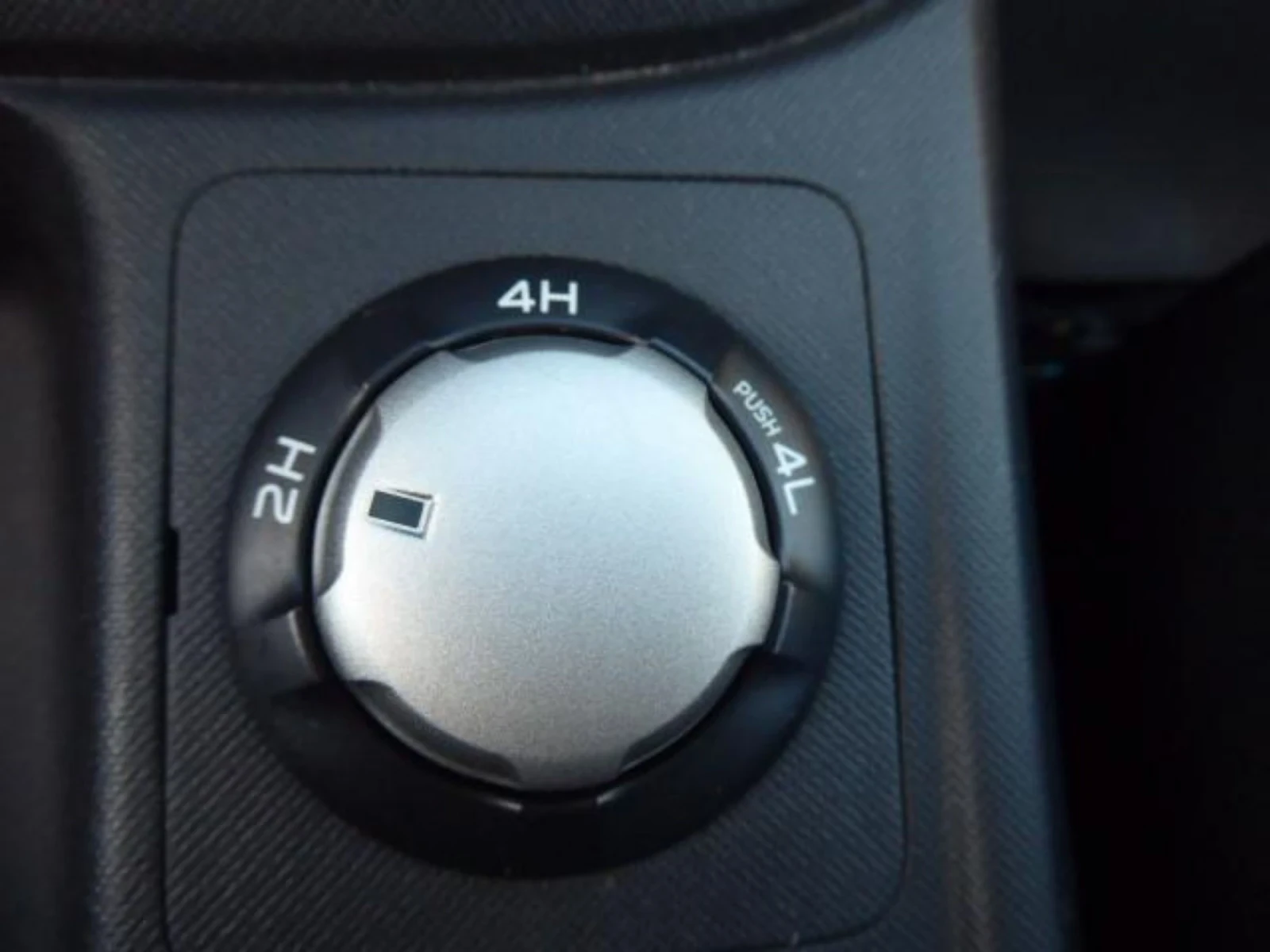 Isuzu D-max 2.5 D, снимка 10 - Автомобили и джипове - 54209302