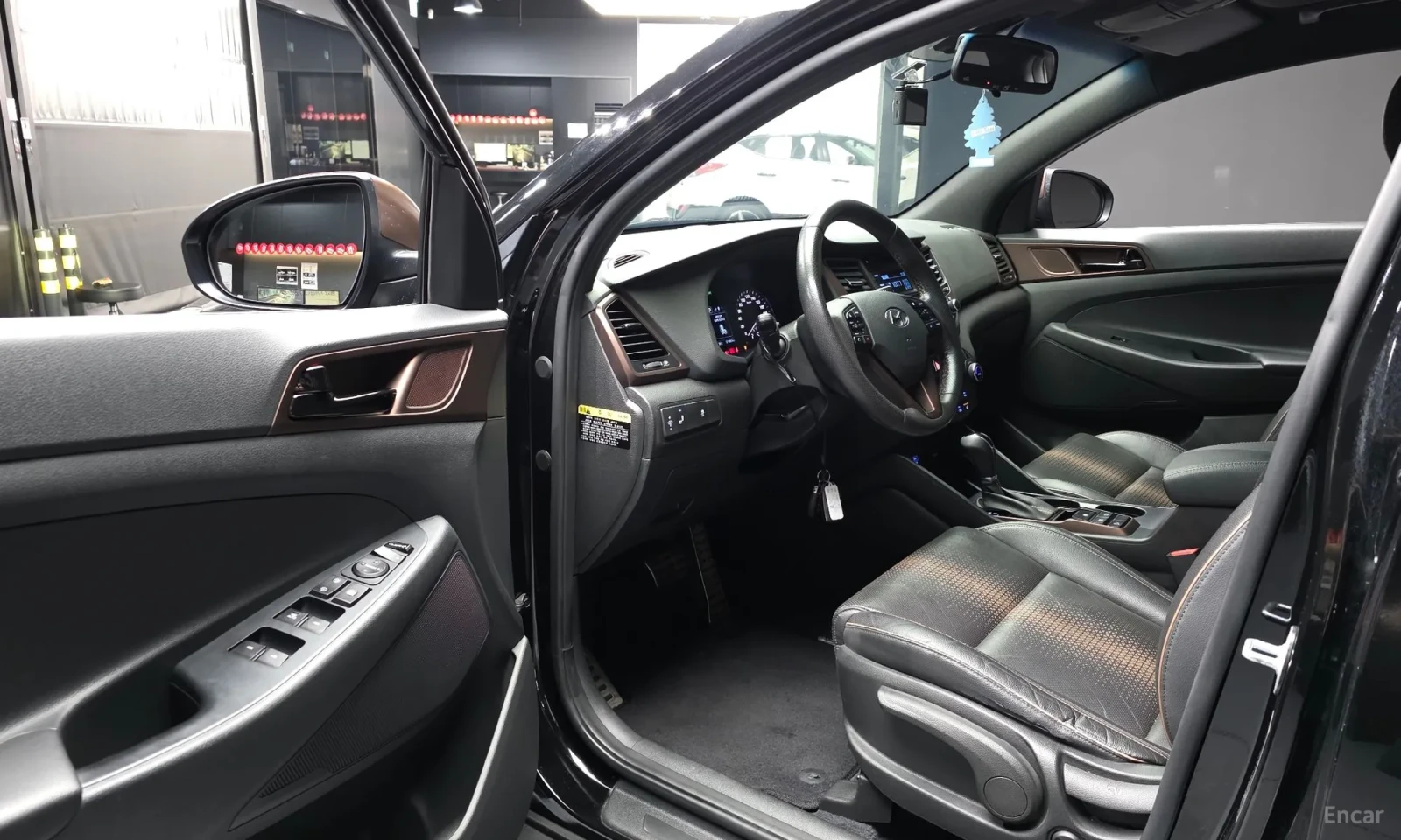 Hyundai Tucson, снимка 10 - Автомобили и джипове - 55193412