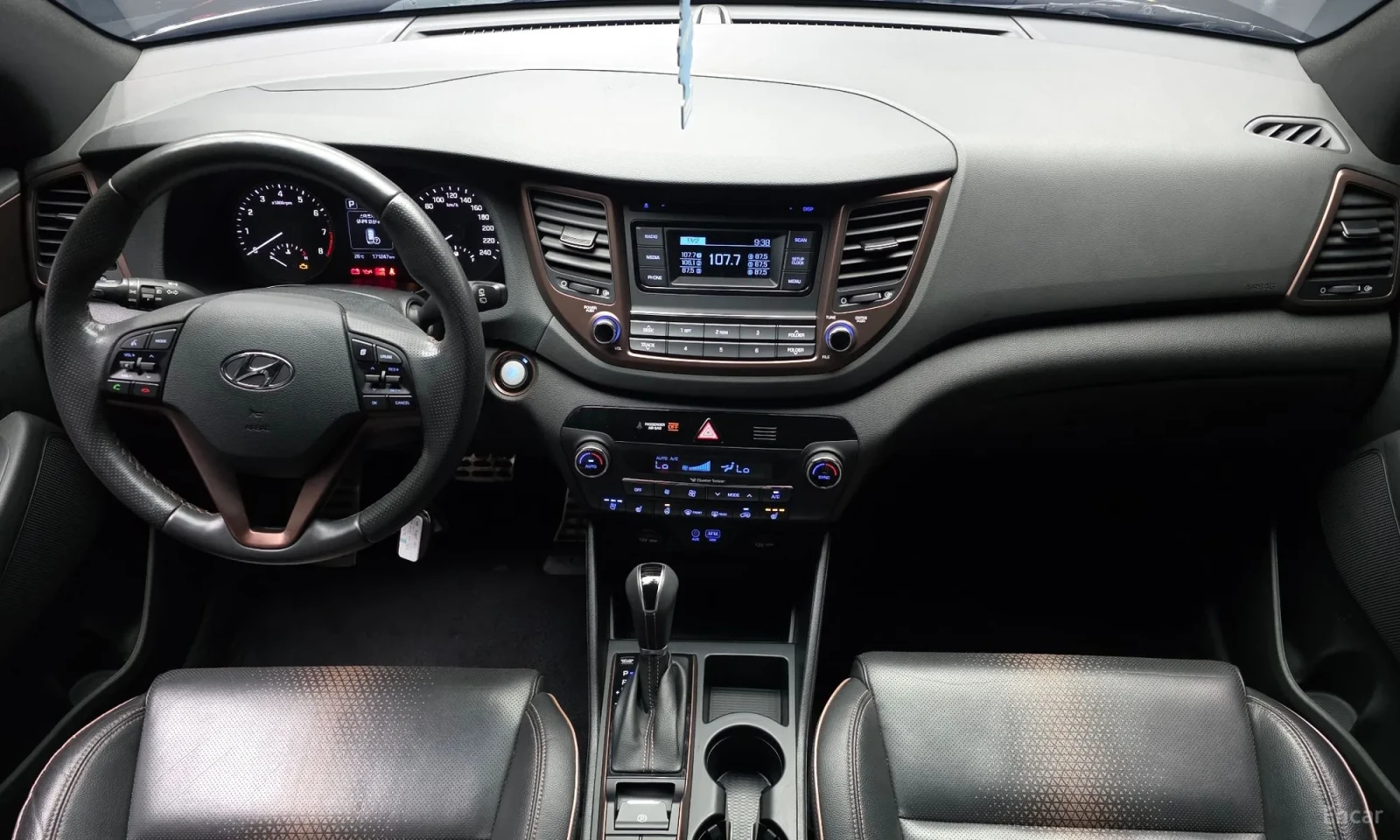 Hyundai Tucson, снимка 7 - Автомобили и джипове - 55193412