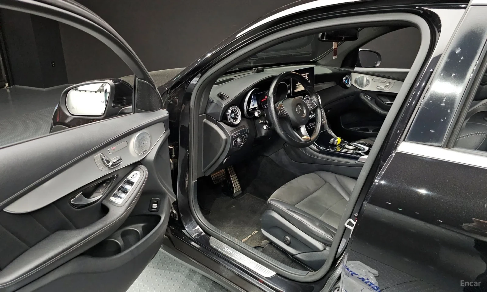 Mercedes-Benz GLC 300 AMG-LINE* 4MATIC* TOP CENA* UNIKAT* , снимка 10 - Автомобили и джипове - 55260104