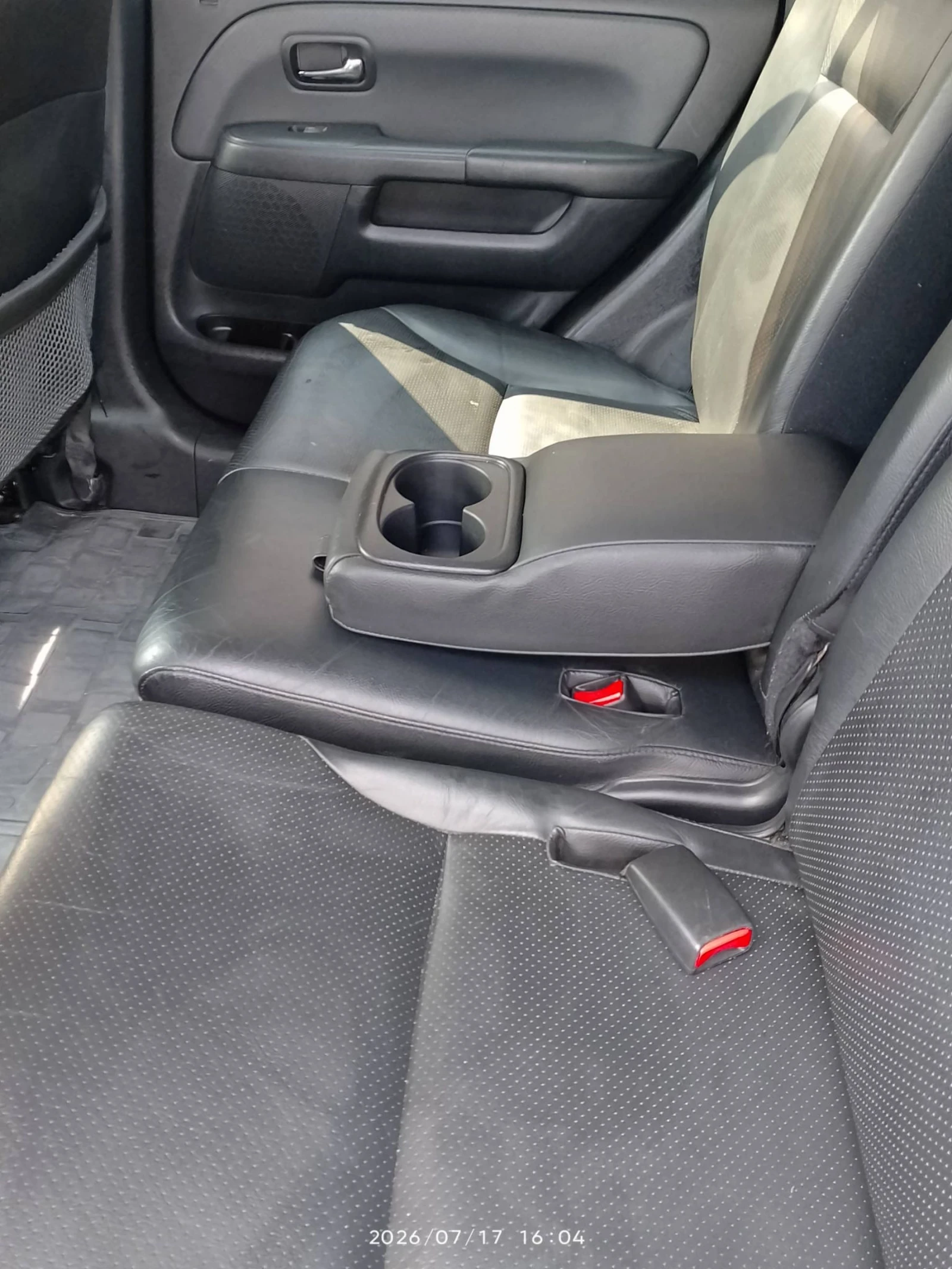 Honda Cr-v 2.2 iCTDI, снимка 10 - Автомобили и джипове - 55325274