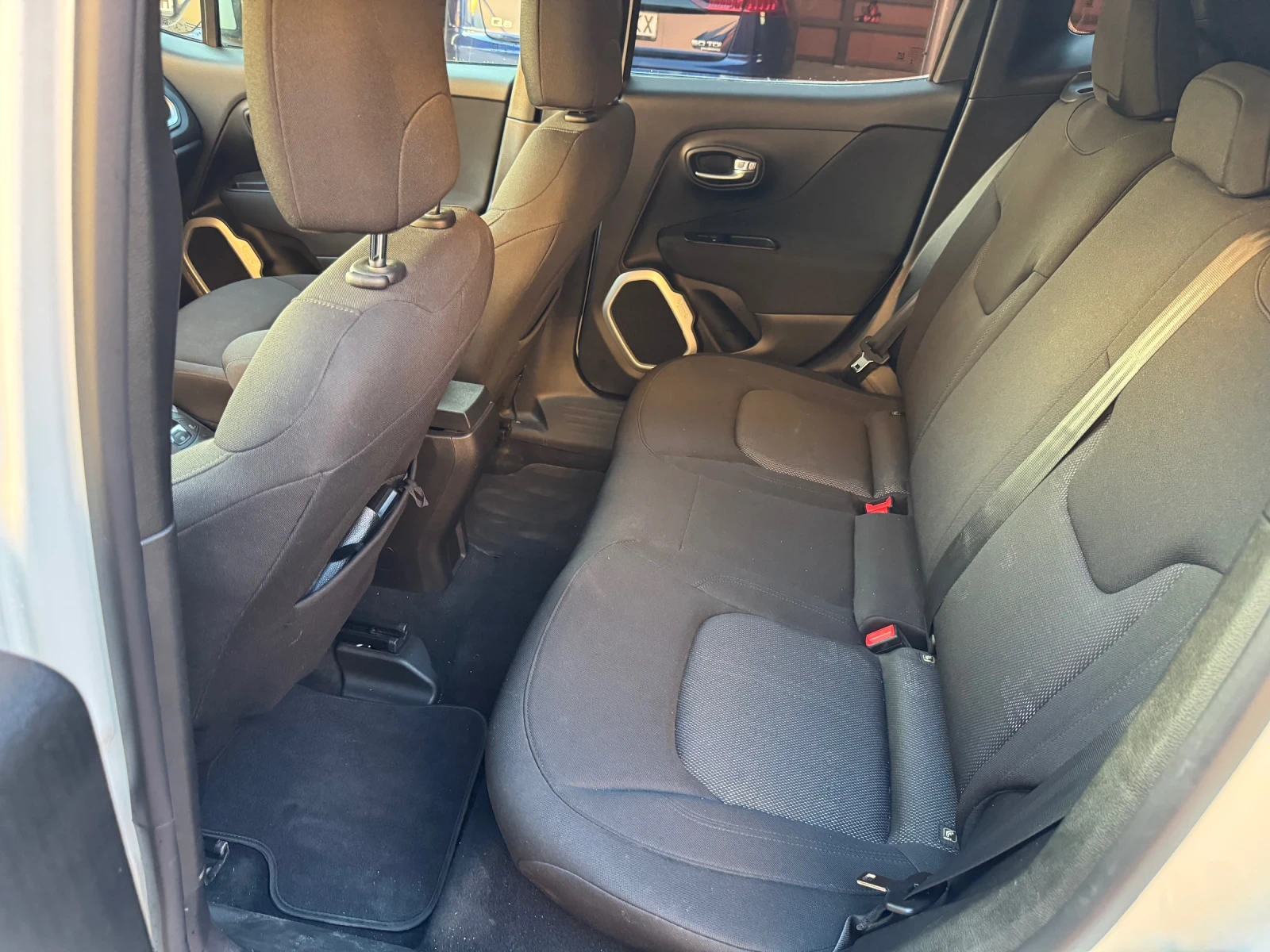 Jeep Renegade LONGITUDE, снимка 13 - Автомобили и джипове - 56068656