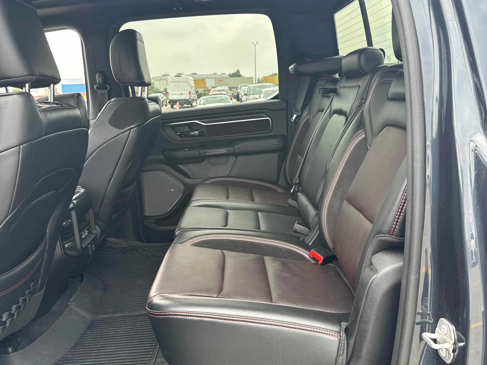 Dodge RAM 1500 * Rebel * CARFAX * ОПЦИЯ ЗА ФИНАНСИРАНЕ, снимка 11 - Автомобили и джипове - 56127761