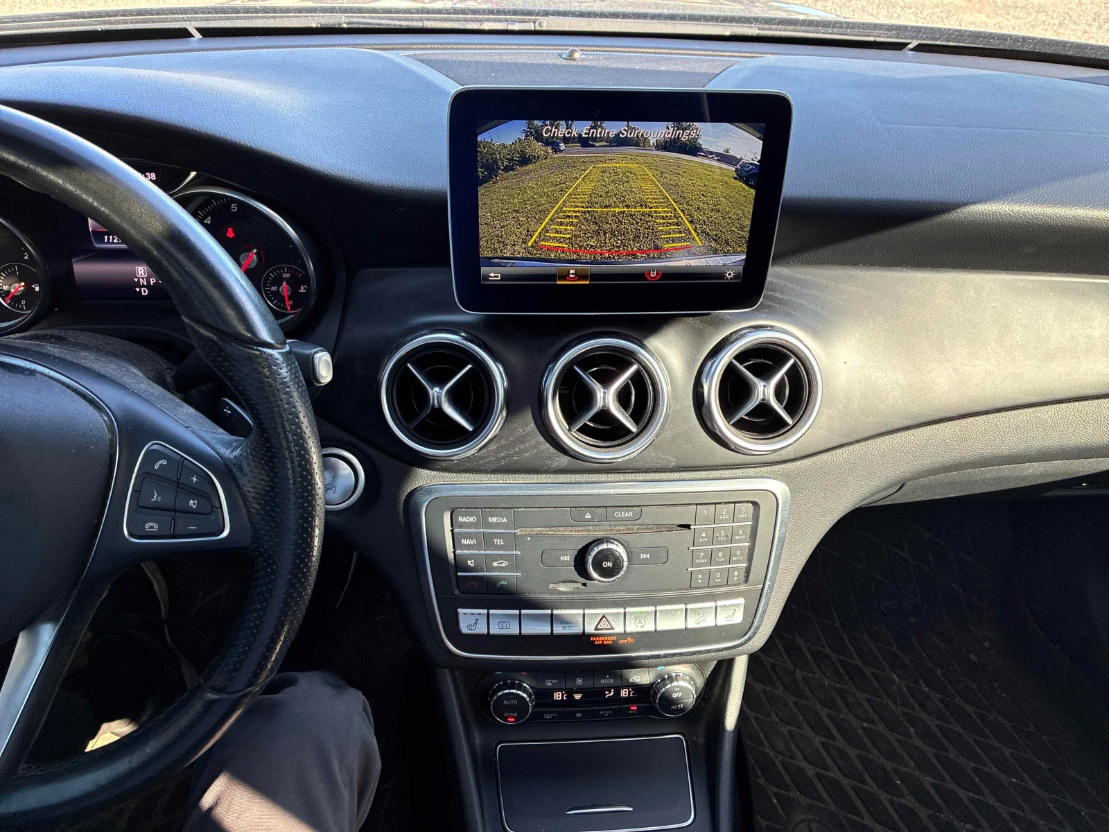 Mercedes-Benz GLA 250 * АВТОКРЕДИТ * ГЛАВНО ПРЕДСТАВИТЕЛСТВО, снимка 9 - Автомобили и джипове - 56133304