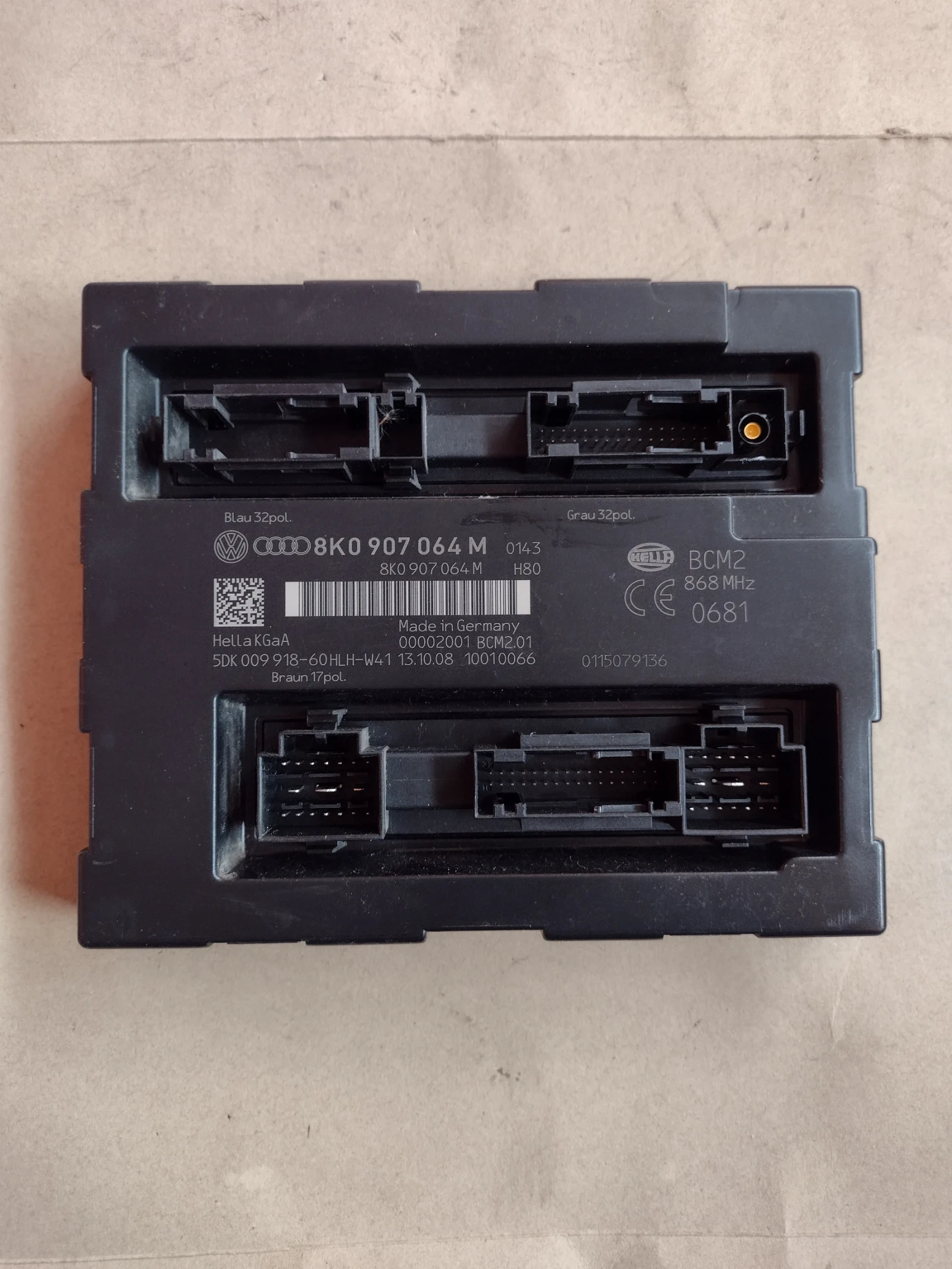 8K0907064M  5DK009918-60  BCM2 / комфорт модул за AUDI A4 B8    8K0 907 064 M | Mobile.bg — изображение 1