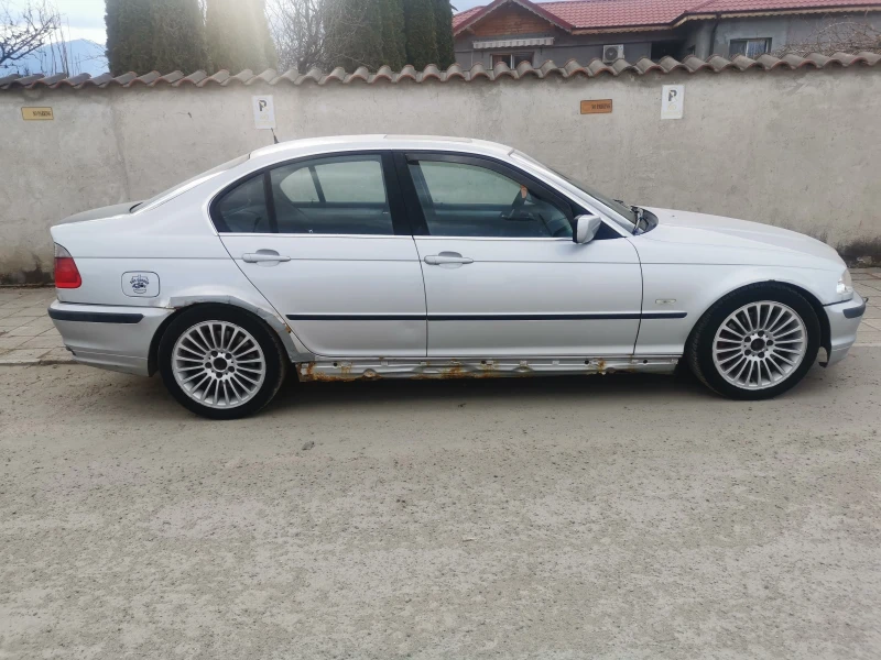 BMW 330, снимка 4 - Автомобили и джипове - 46811503