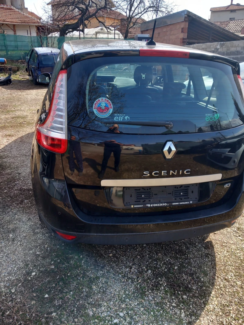 Renault Scenic 1.5dci, снимка 2 - Автомобили и джипове - 46926936