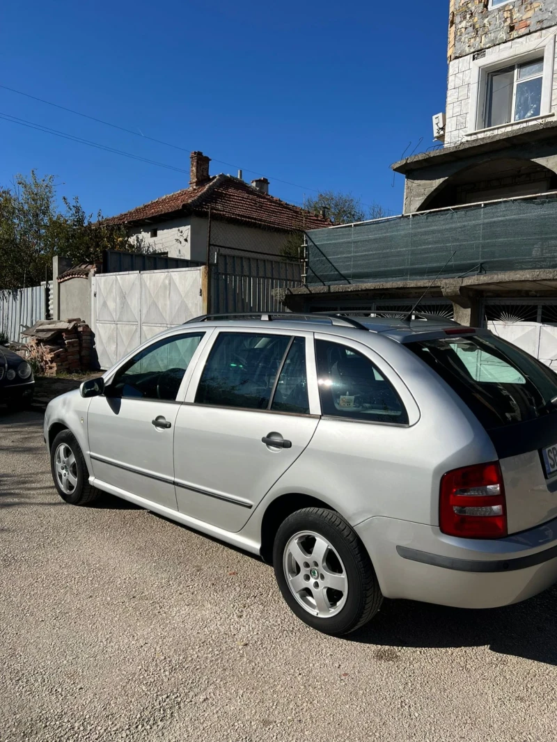 Skoda Fabia, снимка 4 - Автомобили и джипове - 47878226