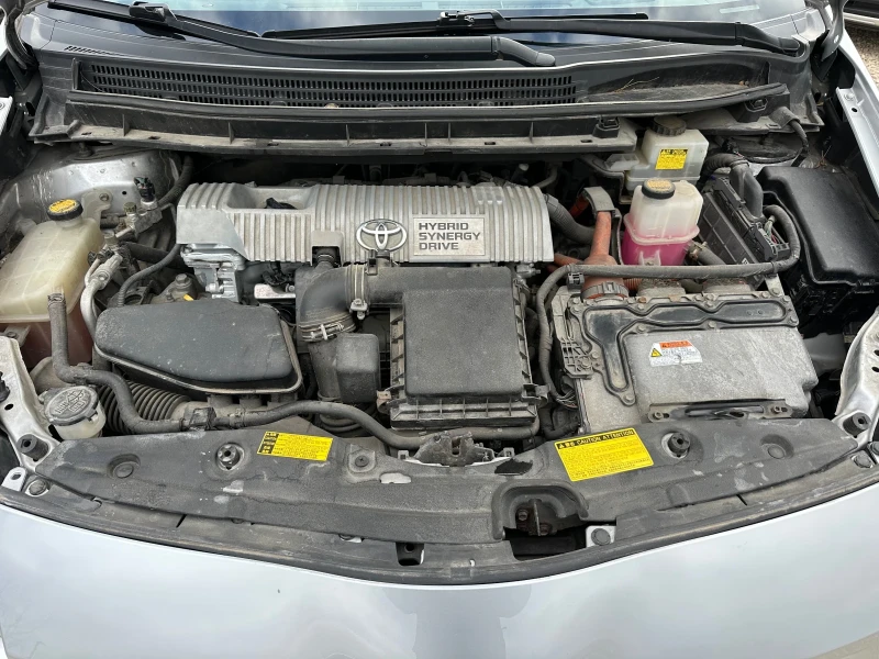 Toyota Prius 1.8vvt-i hybrid, снимка 16 - Автомобили и джипове - 48994959