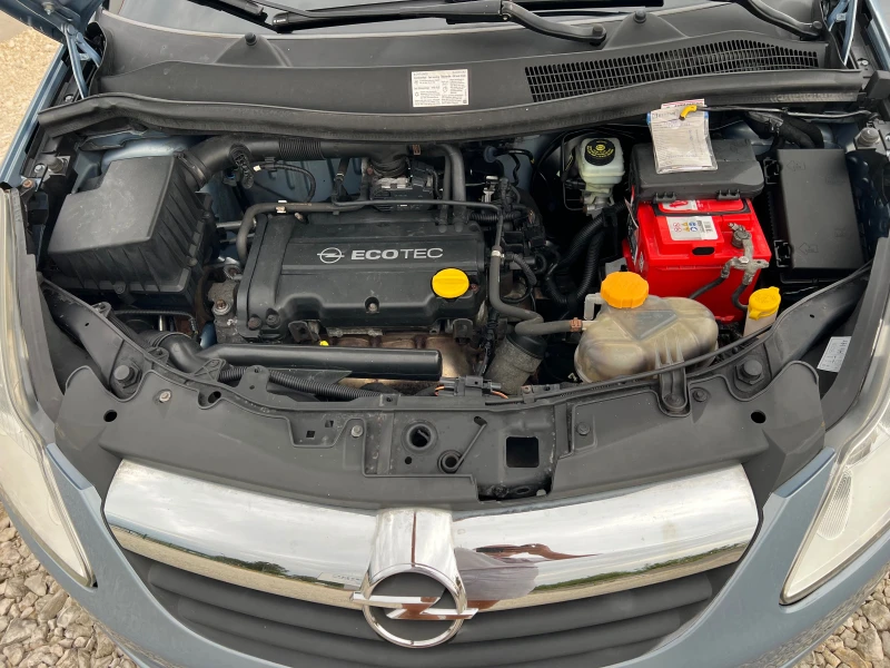 Opel Corsa 1.2i 16v/80p.s-COSMO edition, снимка 14 - Автомобили и джипове - 51084246