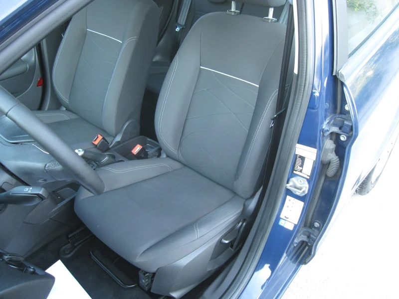 Ford Fiesta 1, 25-Газ.Инжекцион, снимка 10 - Автомобили и джипове - 51290314