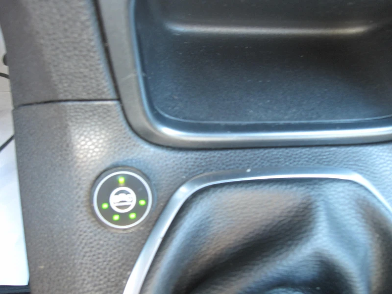 Ford Fiesta 1, 25-Газ.Инжекцион, снимка 8 - Автомобили и джипове - 51290314