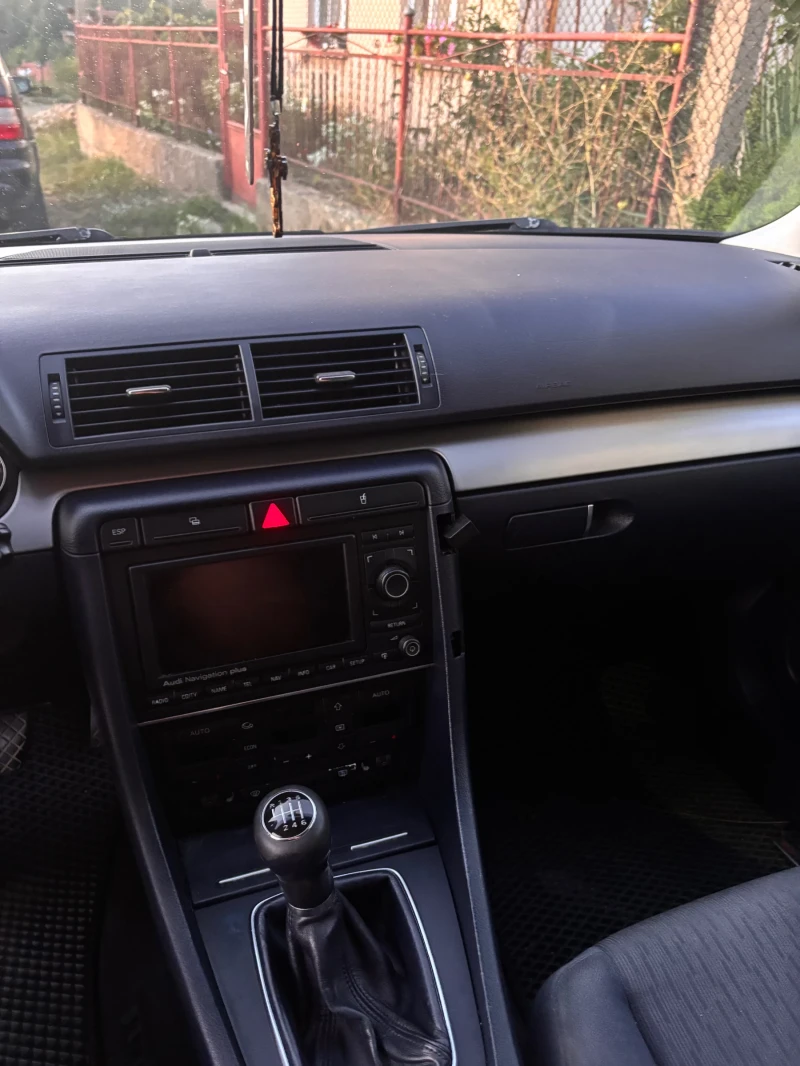 Audi A4, снимка 8 - Автомобили и джипове - 52656766