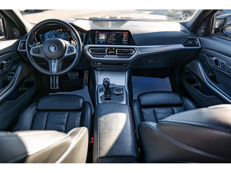 BMW 330 XDRIVE* M Sport* Premium Pack* Keyless* PANO* Koжа, снимка 12 - Автомобили и джипове - 52813497