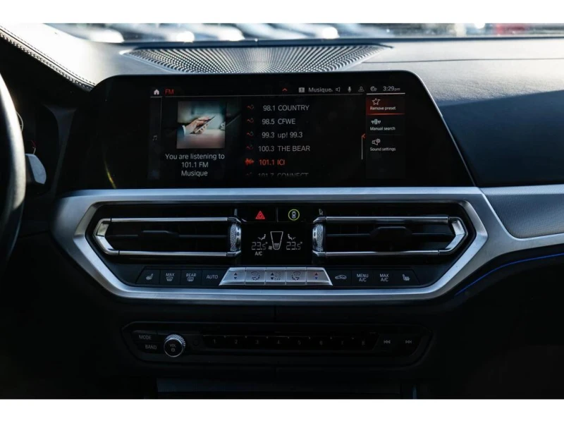 BMW 330 XDRIVE* M Sport* Premium Pack* Keyless* PANO* Koжа, снимка 14 - Автомобили и джипове - 52813497