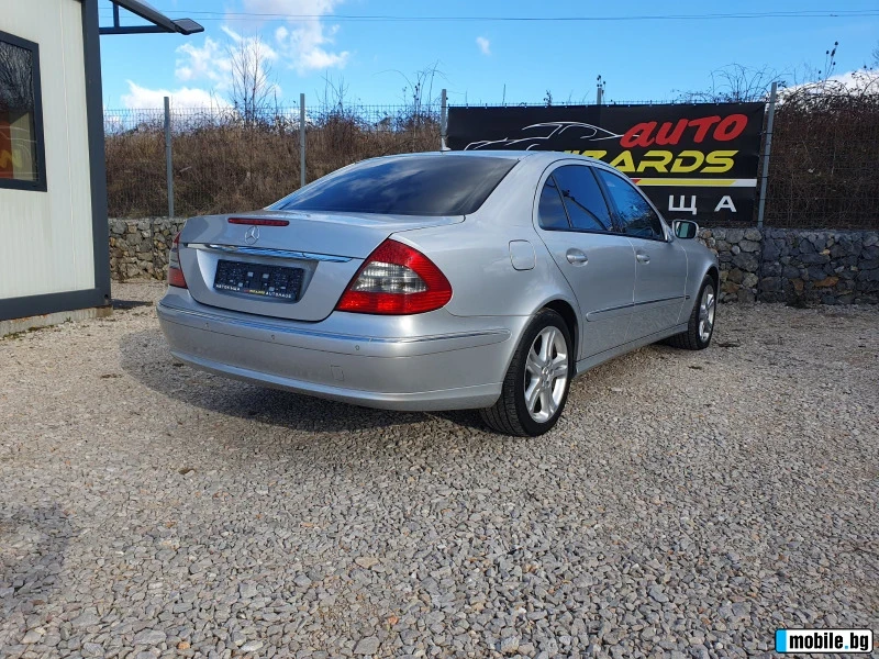 Mercedes-Benz E 320, снимка 4 - Автомобили и джипове - 47393339