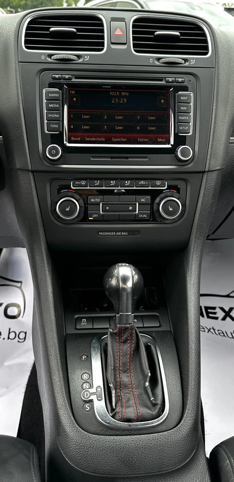 VW Golf GTI 2.0TSI 211HP DSG NAVI ПОДГРЕВ КОЖА EU5B, снимка 10 - Автомобили и джипове - 55407612