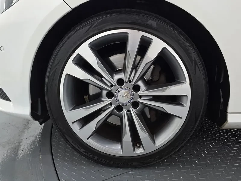 Mercedes-Benz E 300 4MATIC AVANTGARDE, снимка 5 - Автомобили и джипове - 55719376