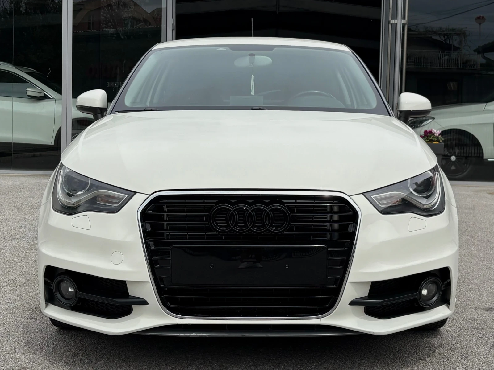 Audi A1 1.4 TFSI, S-LINE, S-TRONIC, BI-XENON, AMBITION - изображение 2