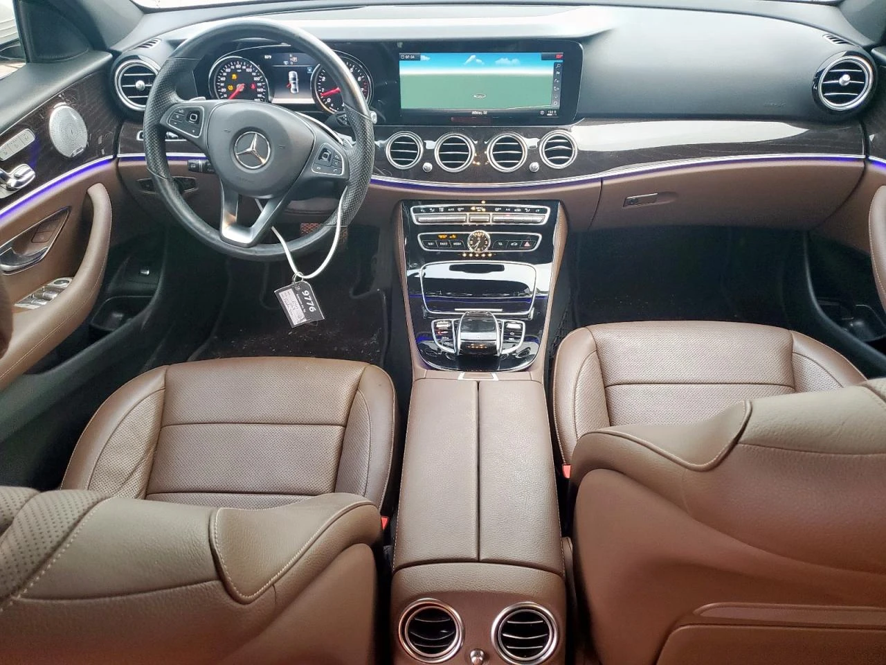 Mercedes-Benz E 400 AMG LINE/KAMEPA/ПОДГРЕВ/BURMESTER/PANORAMA - изображение 8