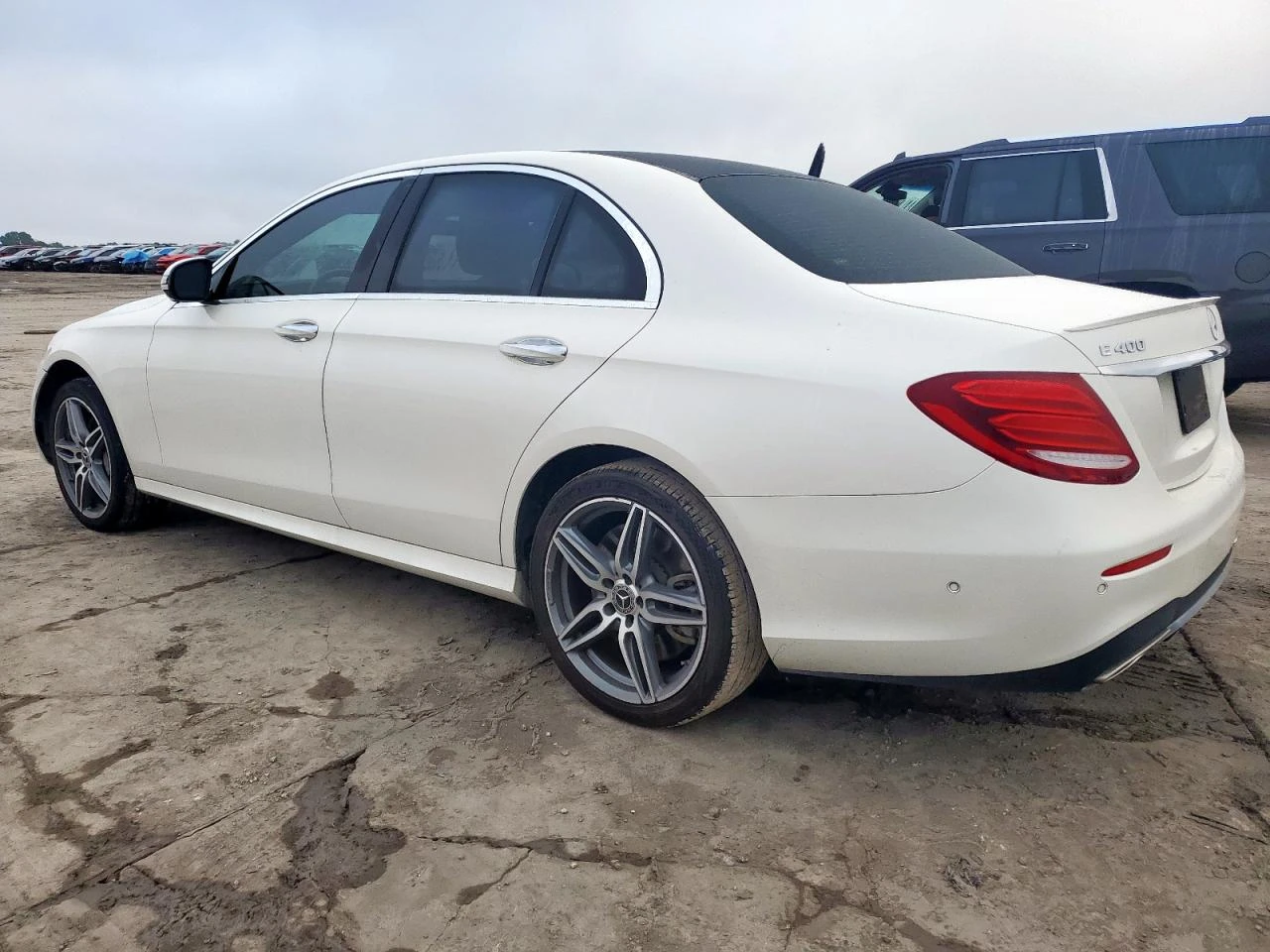 Mercedes-Benz E 400 AMG LINE/KAMEPA/ПОДГРЕВ/BURMESTER/PANORAMA - изображение 2