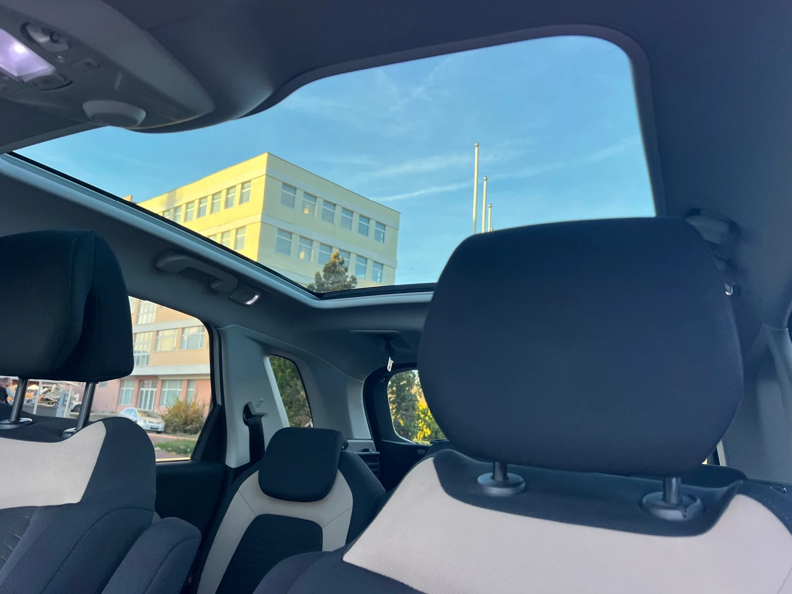 Citroen C4 Picasso 1.6HDI/DIGITAL/NAVI/PANORAMA | Mobile.bg   12