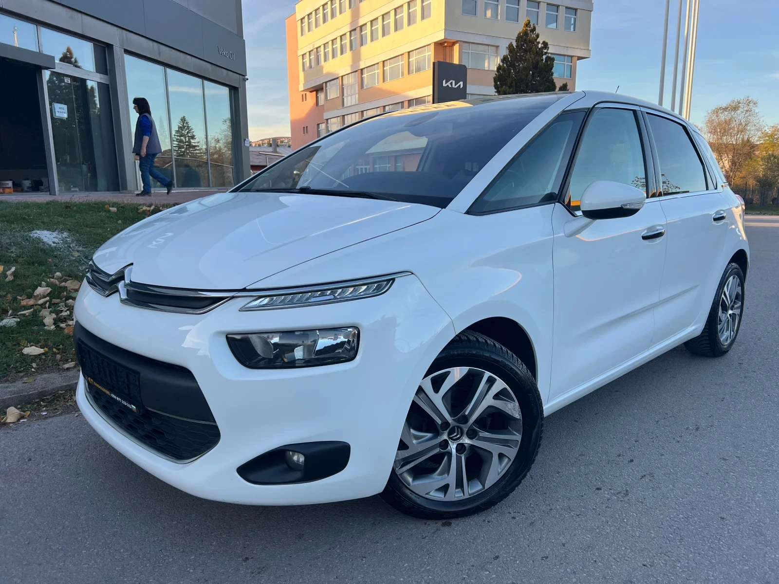 Citroen C4 Picasso 1.6HDI/DIGITAL/NAVI/PANORAMA | Mobile.bg   1
