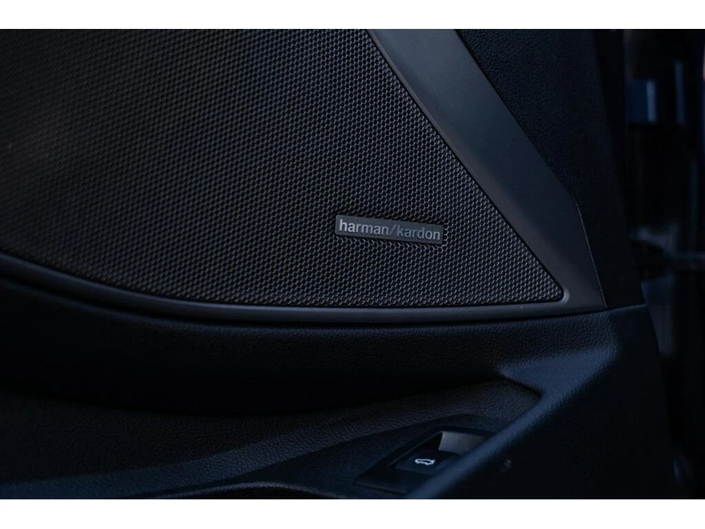 BMW 330 XDRIVE* M Sport* Premium Pack* Keyless* PANO* Koжа - изображение 10