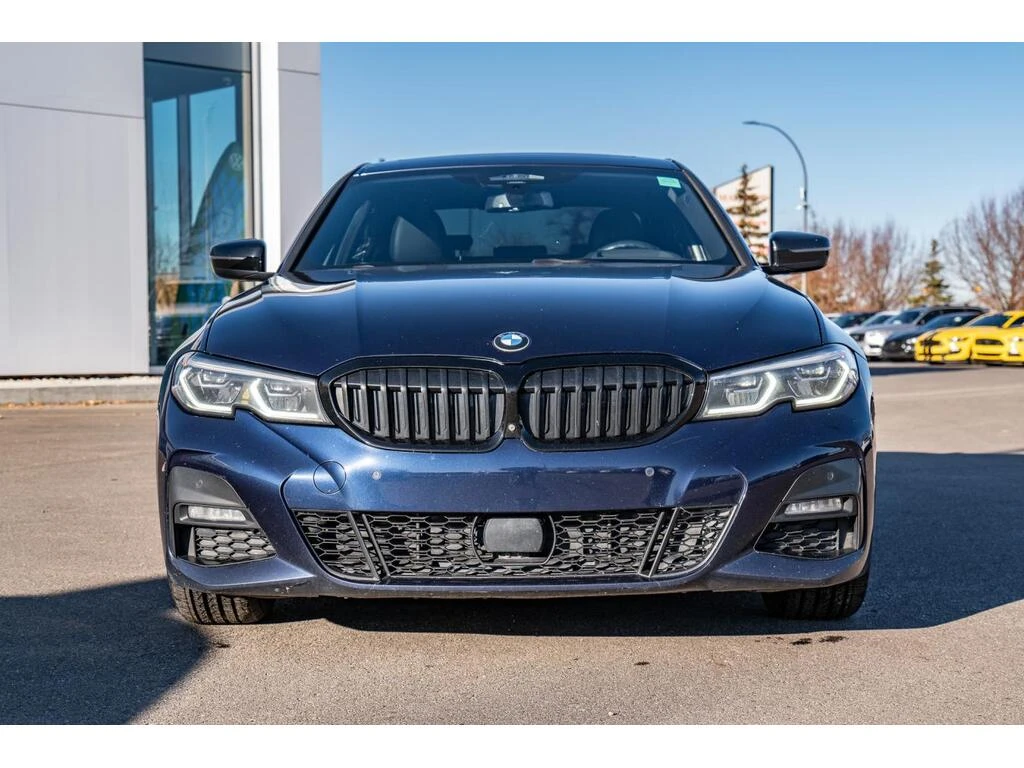 BMW 330 XDRIVE* M Sport* Premium Pack* Keyless* PANO* Koжа - изображение 3