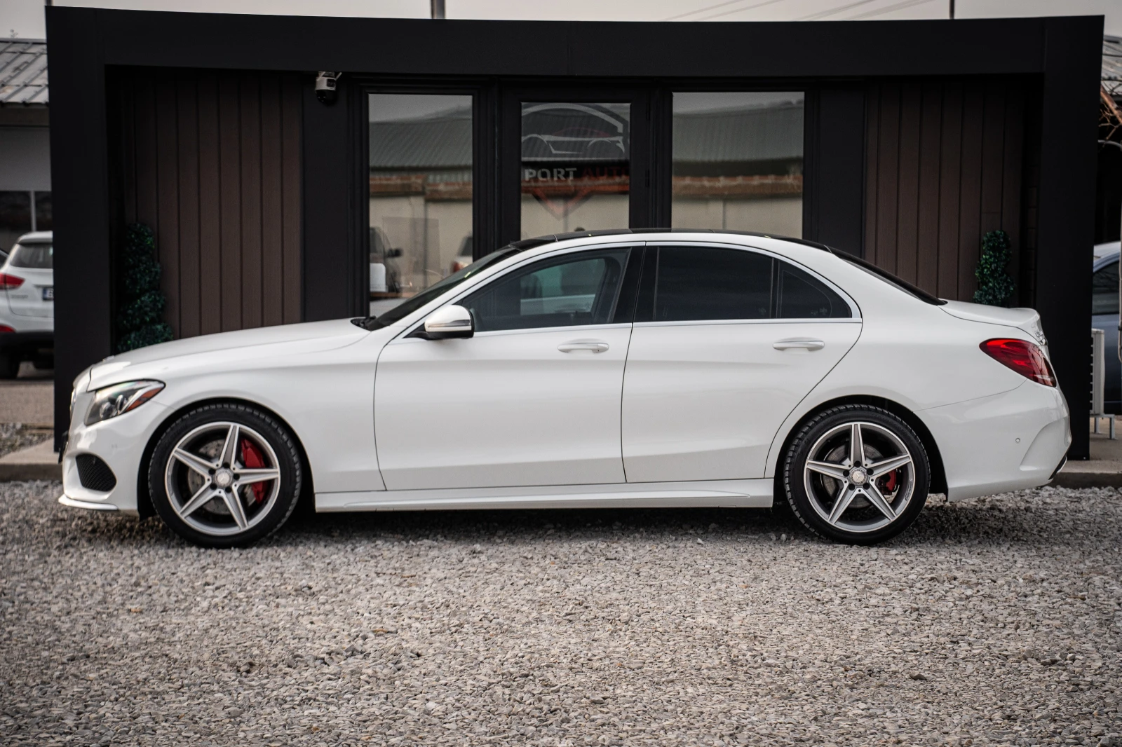 Mercedes-Benz C 300 AMG* 4-MATIC* MULTIBEAM, снимка 4 - Автомобили и джипове - 53727062