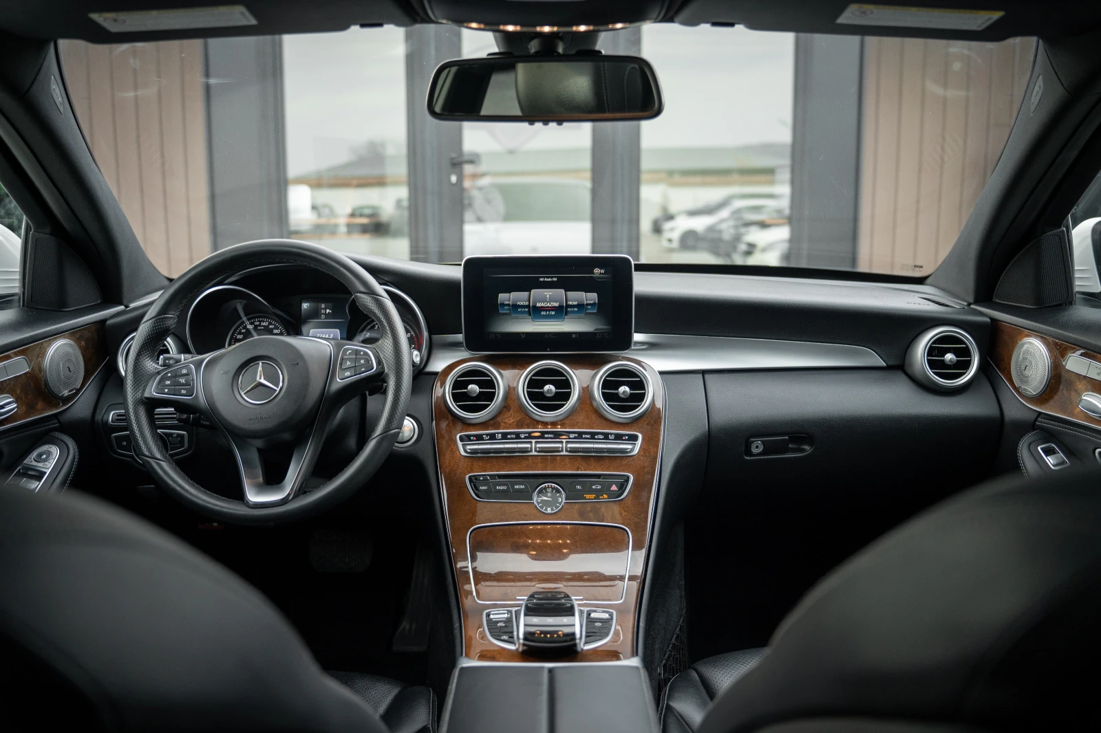 Mercedes-Benz C 300 AMG* 4-MATIC* MULTIBEAM, снимка 10 - Автомобили и джипове - 53727062