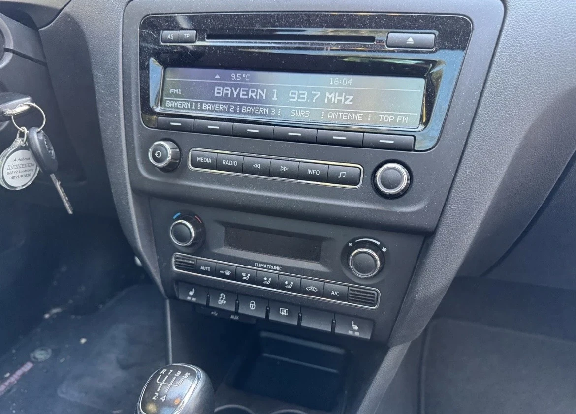 Skoda Rapid Monte Carlo, снимка 10 - Автомобили и джипове - 53792559