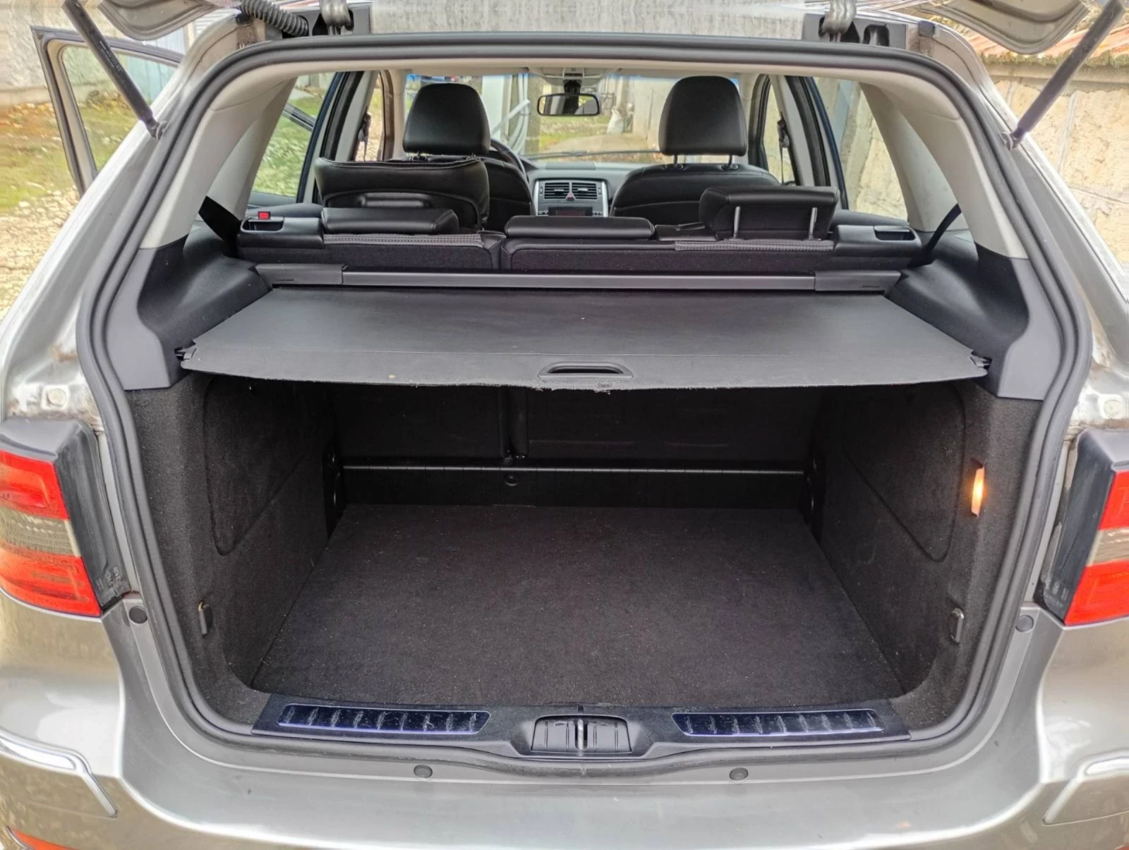 Mercedes-Benz B 180, снимка 11 - Автомобили и джипове - 53845730