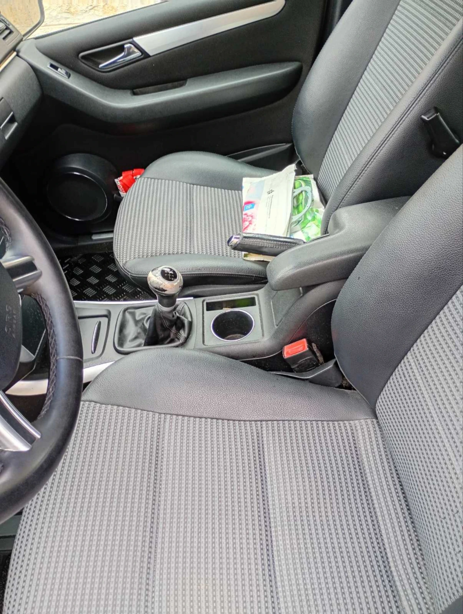 Mercedes-Benz B 180, снимка 12 - Автомобили и джипове - 53845730