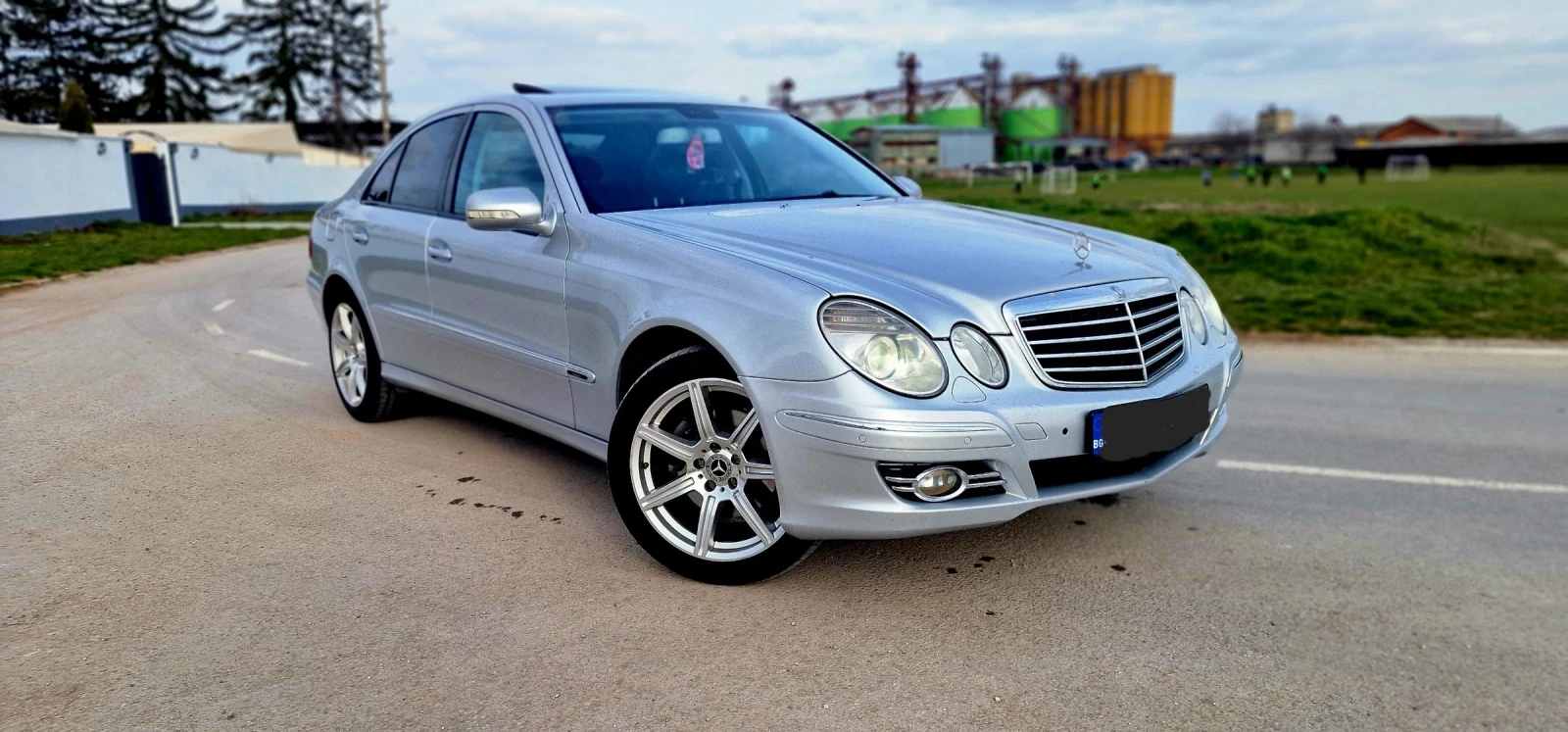 Mercedes-Benz E 320  CDI 4MATIC EVO AVANTGARDE, снимка 3 - Автомобили и джипове - 53880013
