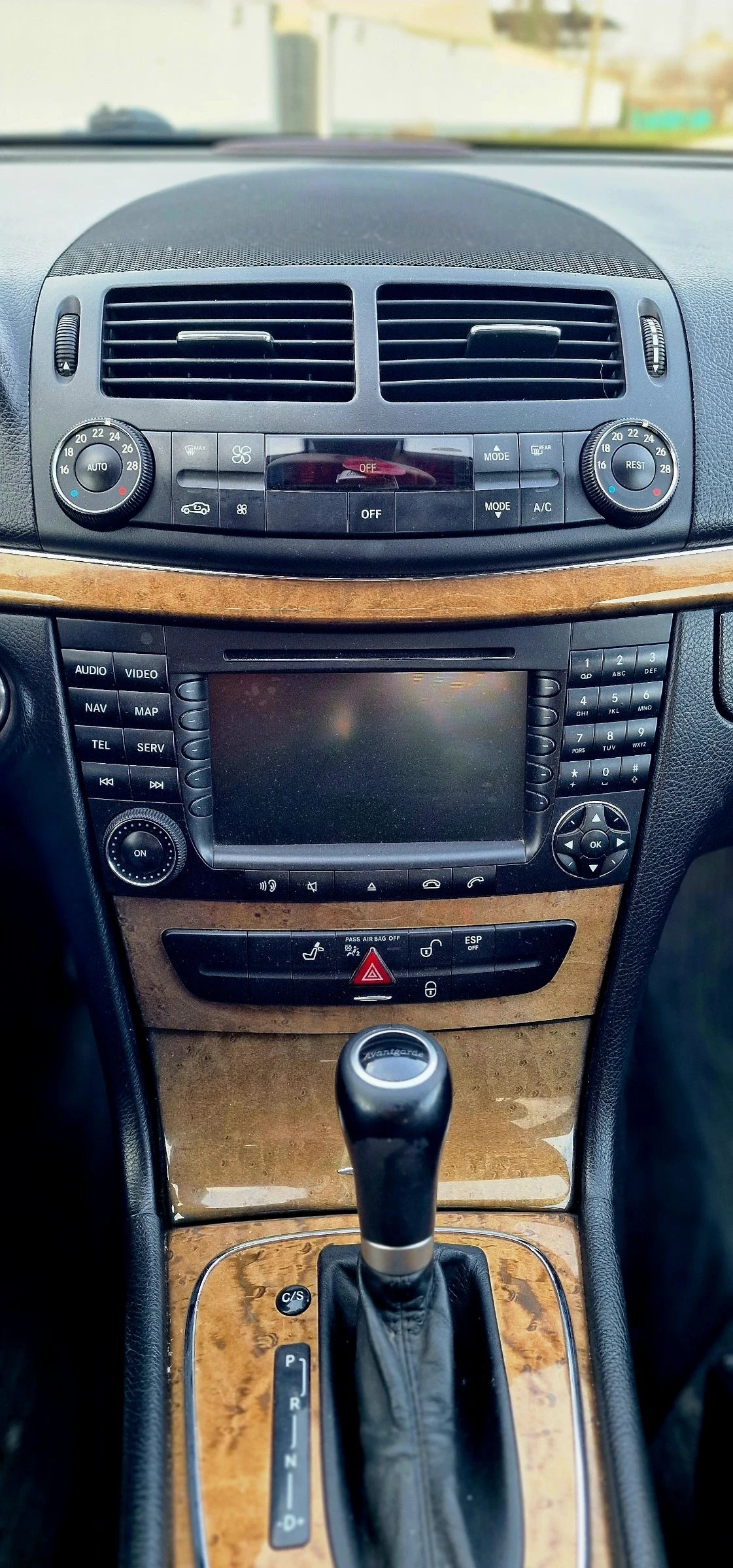 Mercedes-Benz E 320  CDI 4MATIC EVO AVANTGARDE, снимка 8 - Автомобили и джипове - 53880013