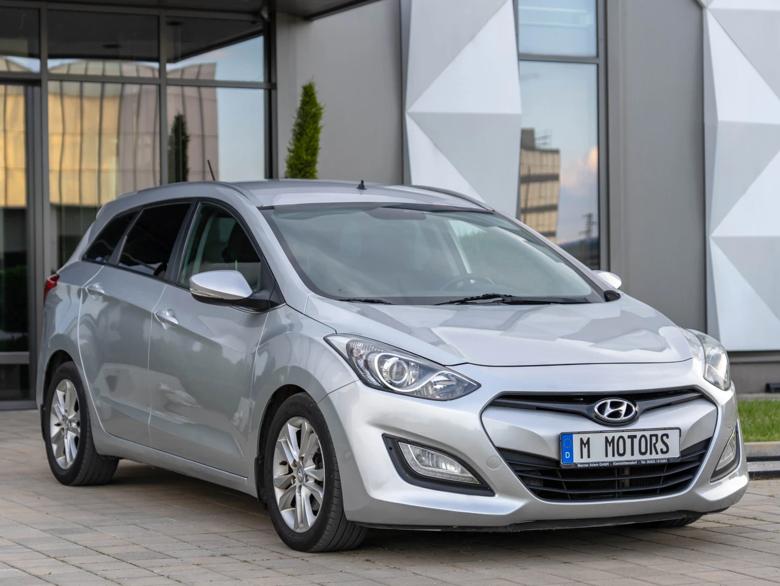 Hyundai I30 1.6 CRDI - 110к.с - АВТОМАТИК - КЛИМАТРОНИК  | Auto.bg — изображение 1