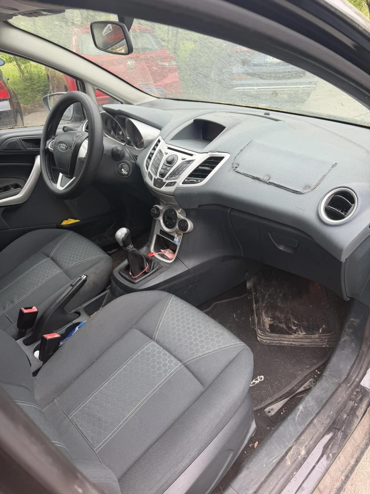 Ford Fiesta, снимка 6 - Автомобили и джипове - 54491193