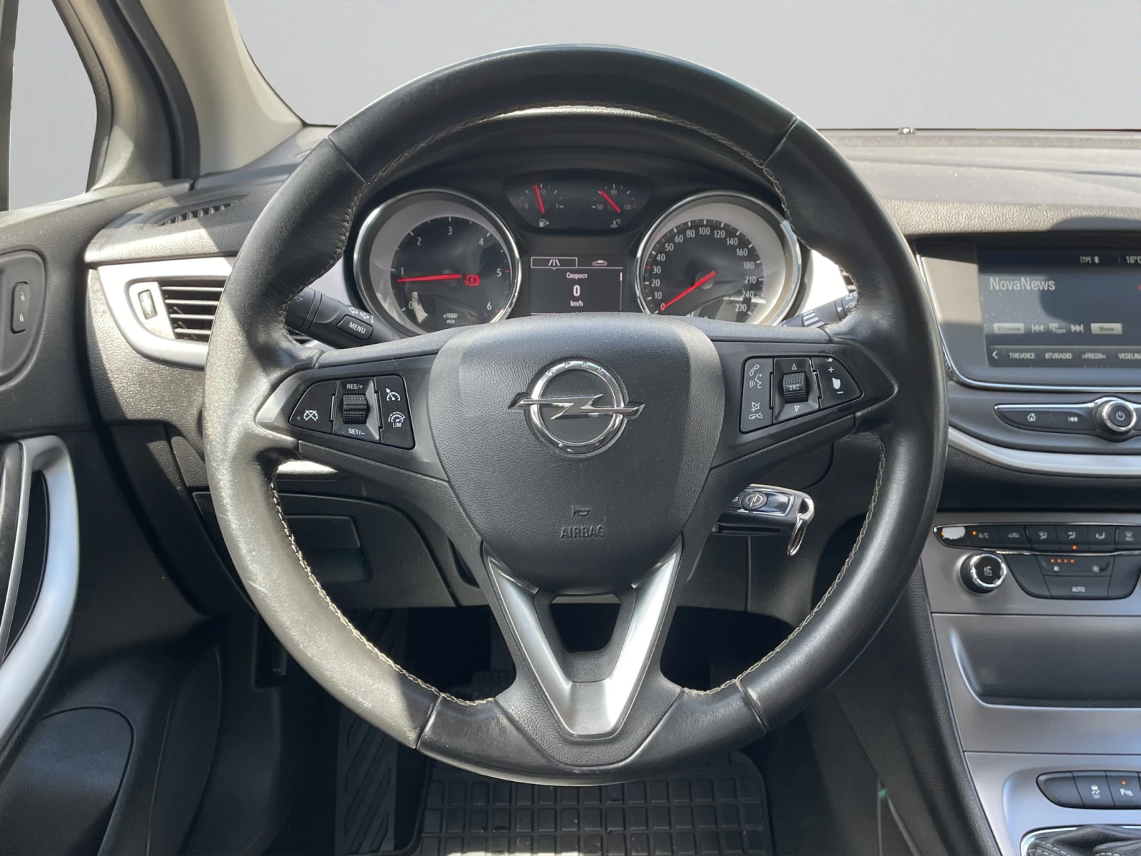 Opel Astra 1.6 CDTI 110 hp EURO 6, снимка 10 - Автомобили и джипове - 54525626