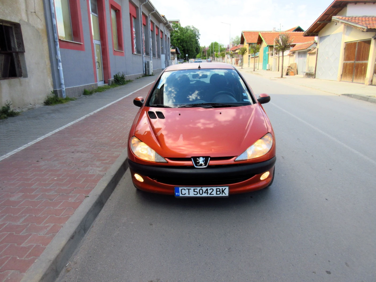 Peugeot 206 1.1i, снимка 2 - Автомобили и джипове - 54600528