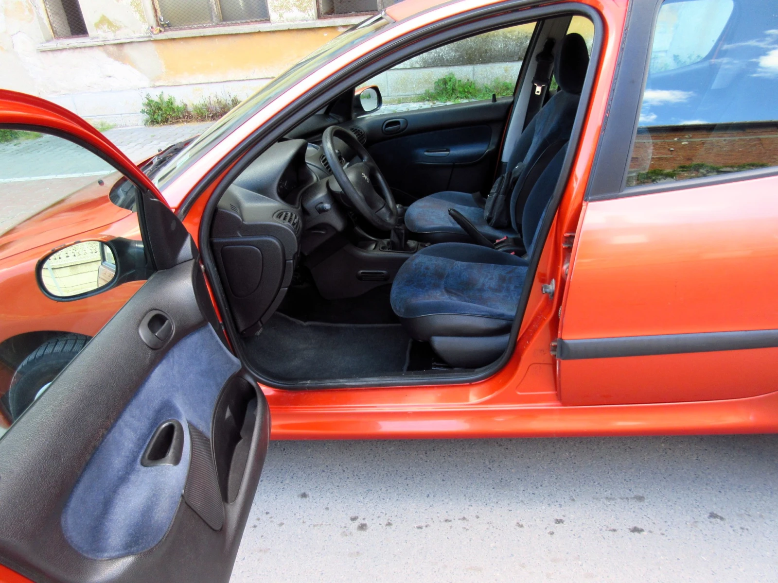 Peugeot 206 1.1i, снимка 10 - Автомобили и джипове - 54600528