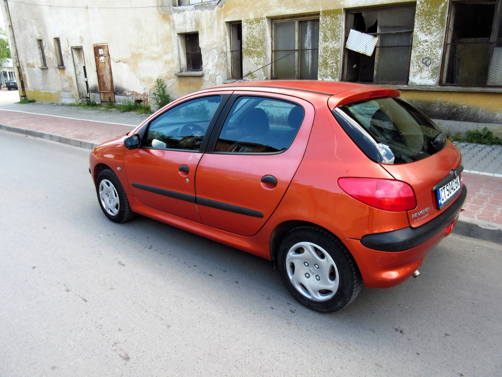 Peugeot 206 1.1i, снимка 9 - Автомобили и джипове - 54600528