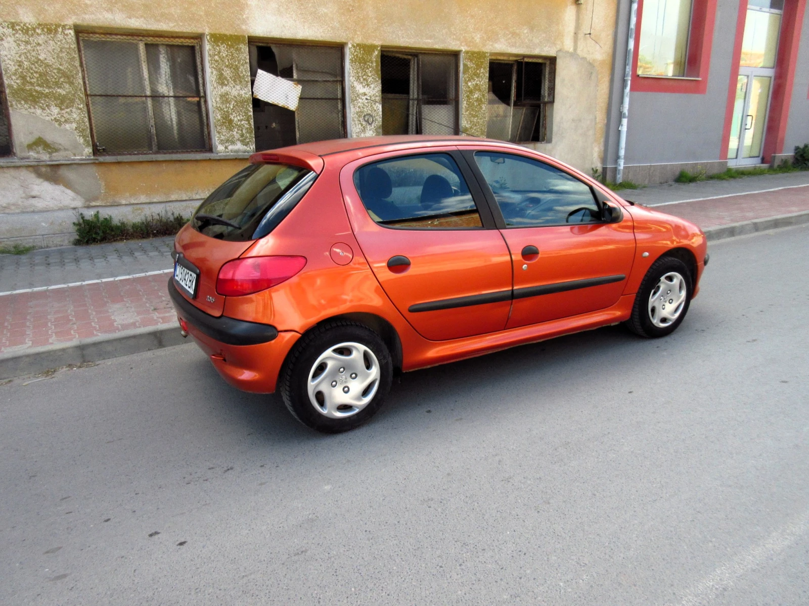Peugeot 206 1.1i, снимка 4 - Автомобили и джипове - 54600528