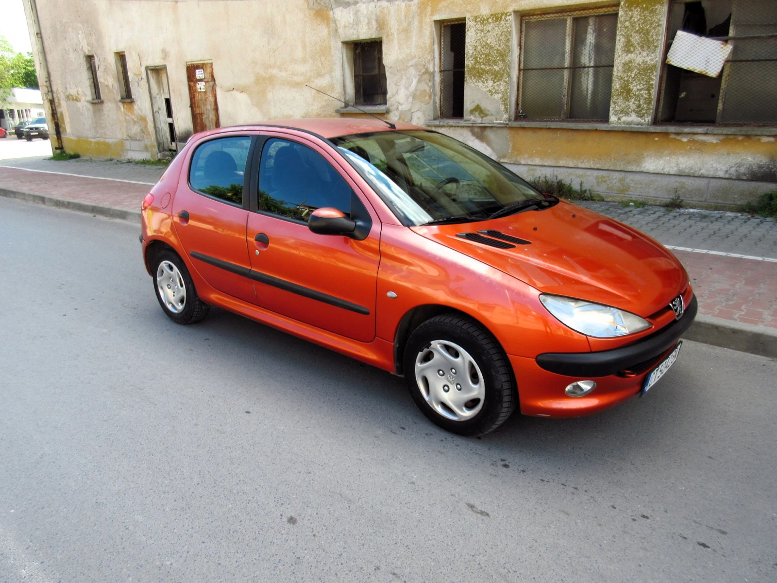 Peugeot 206 1.1i, снимка 3 - Автомобили и джипове - 54600528