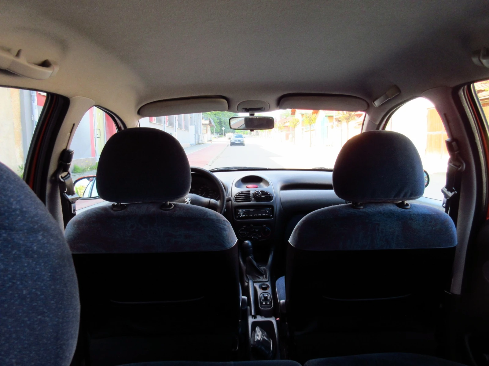 Peugeot 206 1.1i, снимка 8 - Автомобили и джипове - 54600528