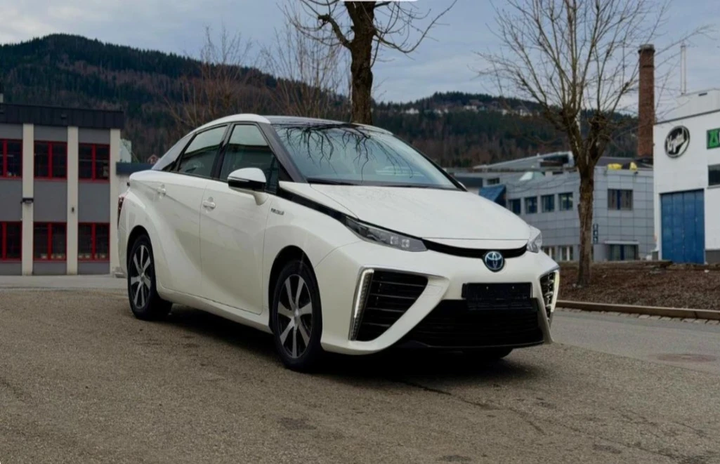 Toyota Mirai, снимка 2 - Автомобили и джипове - 54650961
